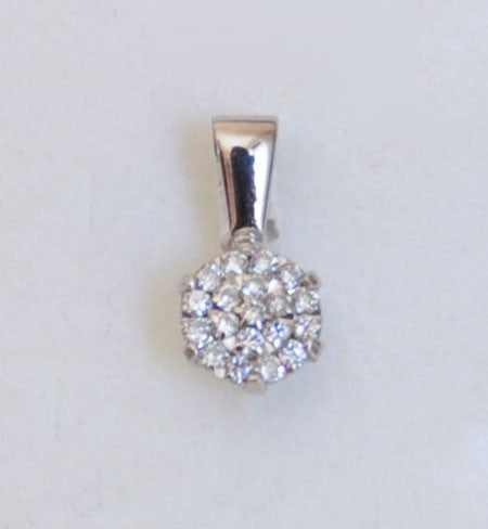 Round pendant pavé-set with diamonds in 18k white gold