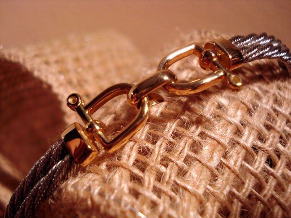 Bracelet Etrier câble acier et or 750 mixte