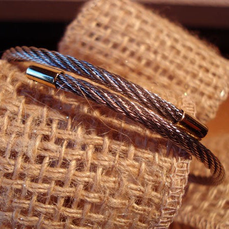 Bracelet mixte câble acier et or 750 ouvert