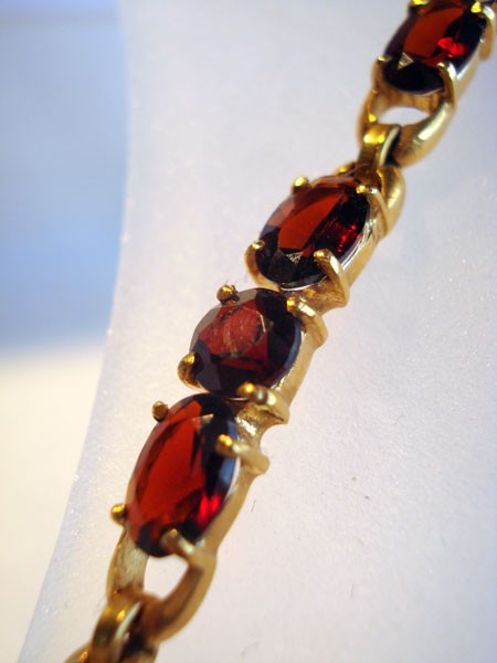 Bracelet rivière grenats or jaune 750 MM