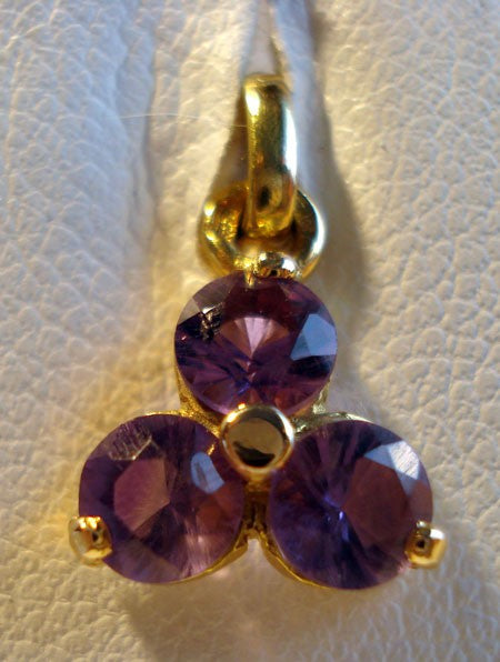 Pendentif 3 améthystes rondes or jaune 750