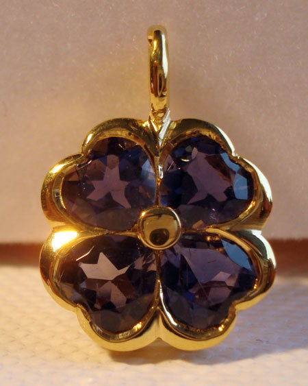 Pendentif trèfle d'iolites or jaune 750