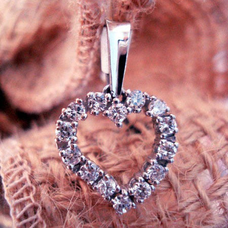 Pendentif cœur diamants or blanc 750