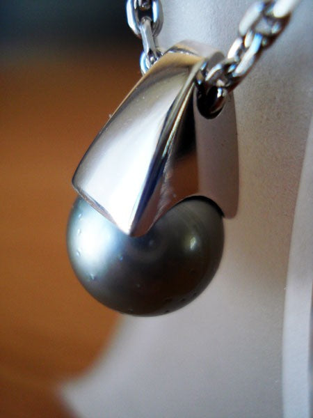 Pendentif perle de Tahiti or blanc 750