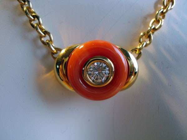 Collier corail diamant or jaune 750 Alain Roure