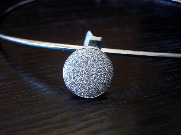 Pendentif rond pavé diamants or blanc 750 Orest