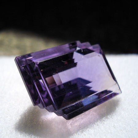 Améthyste rectangulaire taille négative