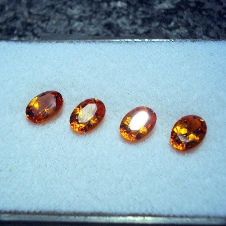 Grenats mandarine taille ovale (lot)