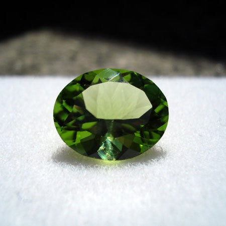 Péridot ovale