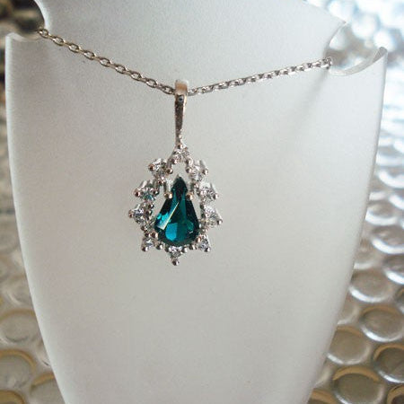 Pendentif poire zirconium vert argent