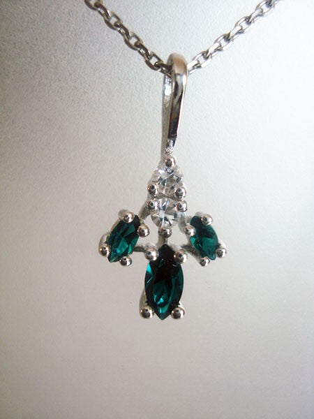 Pendentif vintage zirconium navette vert argent massif