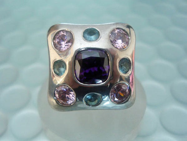 Bague Coussin zircons couleurs argent massif 925