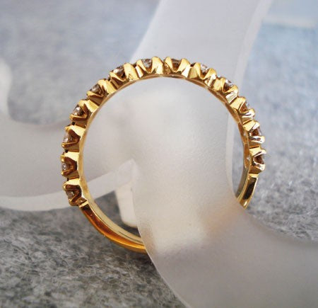 Demi-alliance 3/4 diamants griffes or jaune 750