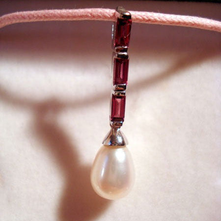 Pendentif perle rhodolites or blanc 750