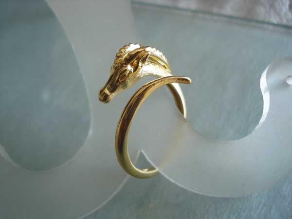 Bague Tête de Biche or jaune 750 Gay frères