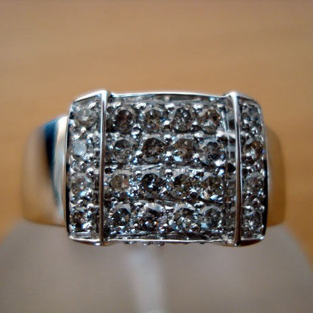 Anillo pavé de diamantes de oro blanco 750