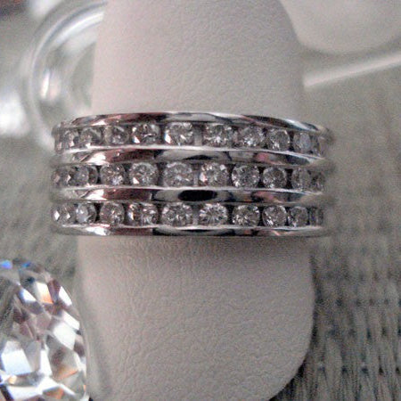 Demi-alliance diamants 3 rangs or blanc 750