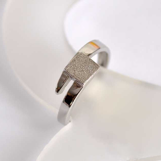 Bague carré diamanté or blanc 750