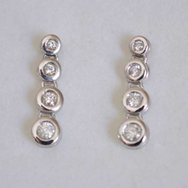 Boucles d'oreilles diamants or blanc 750
