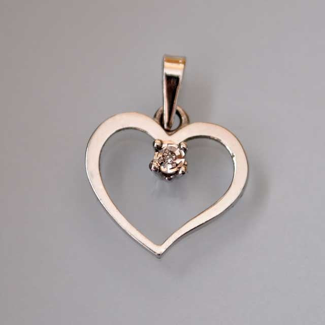 Pendentif coeur diamant pastillé or blanc 750
