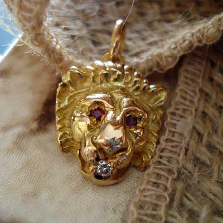 Pendentif tête de lion diamant rubis or jaune 750 Lucas Lucor
