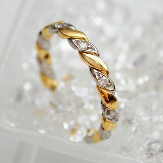 Diamond wedding band, twisted design, full eternity, 2 gold (750)