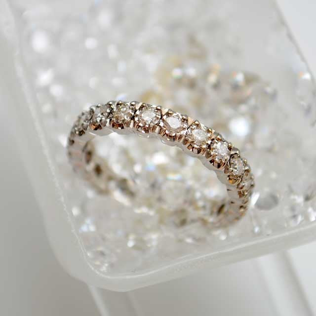 Alliance diamants tour complet or blanc 750 0,77k