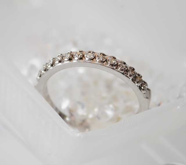 Demi-alliance diamants or blanc 750 0,09k