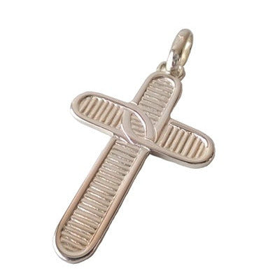 Cruz elegante en plata maciza 925