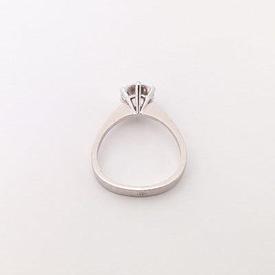 Bague solitaire triangle zirconium or gris 750