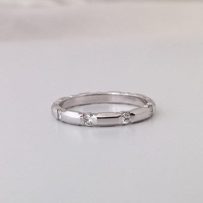 Alliance diamants alternés tour complet or blanc 750 Orest