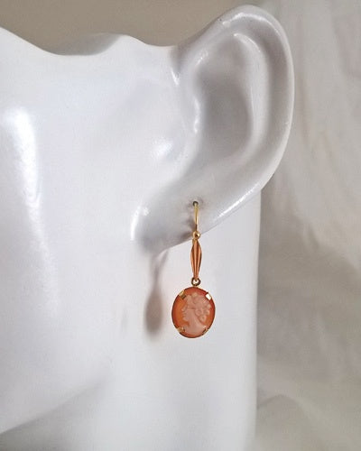 Boucles d'oreilles dormeuses Camée or jaune 750