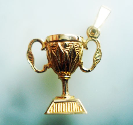 Pendentif trophée or jaune 750