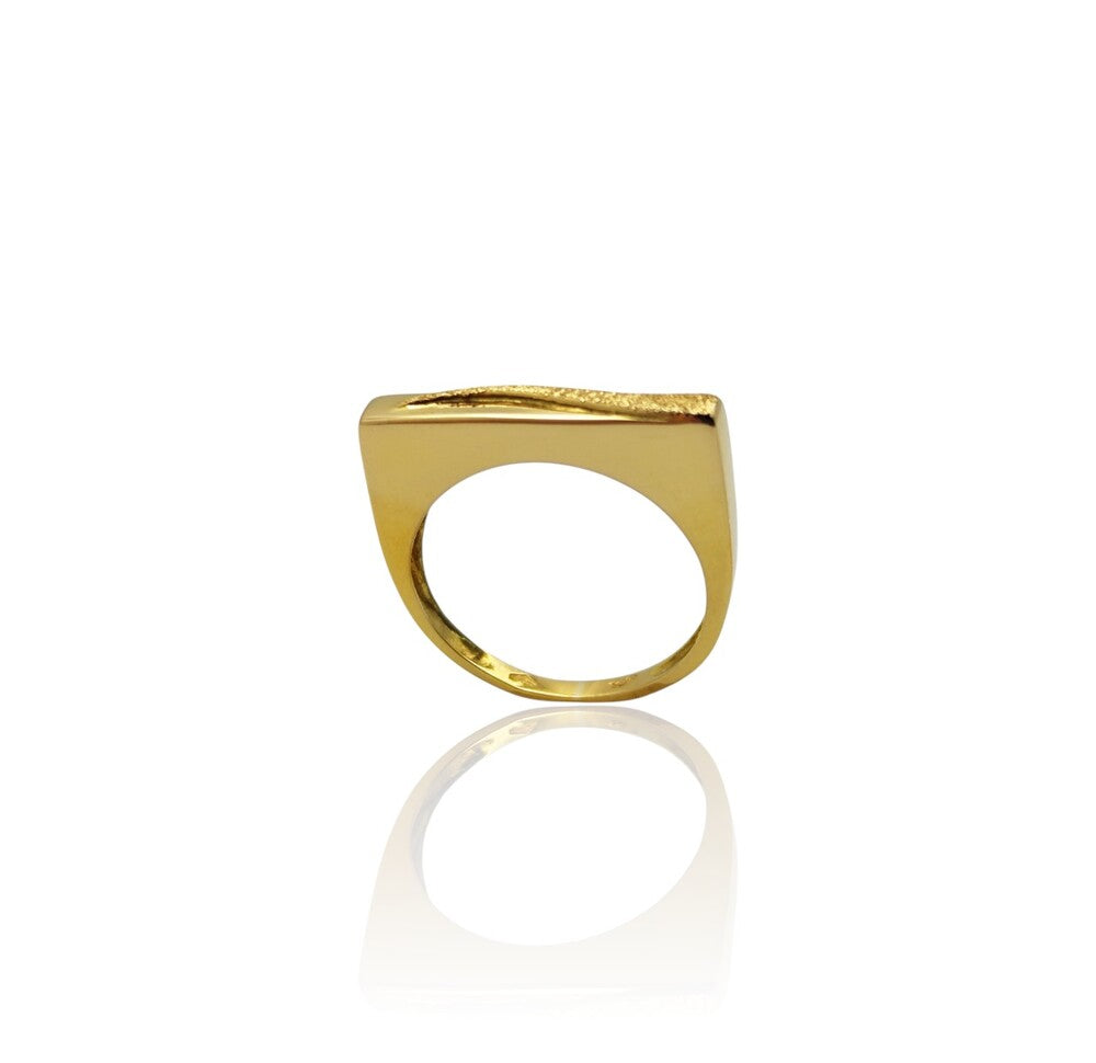 Bague demi-carré or jaune 750 satiné