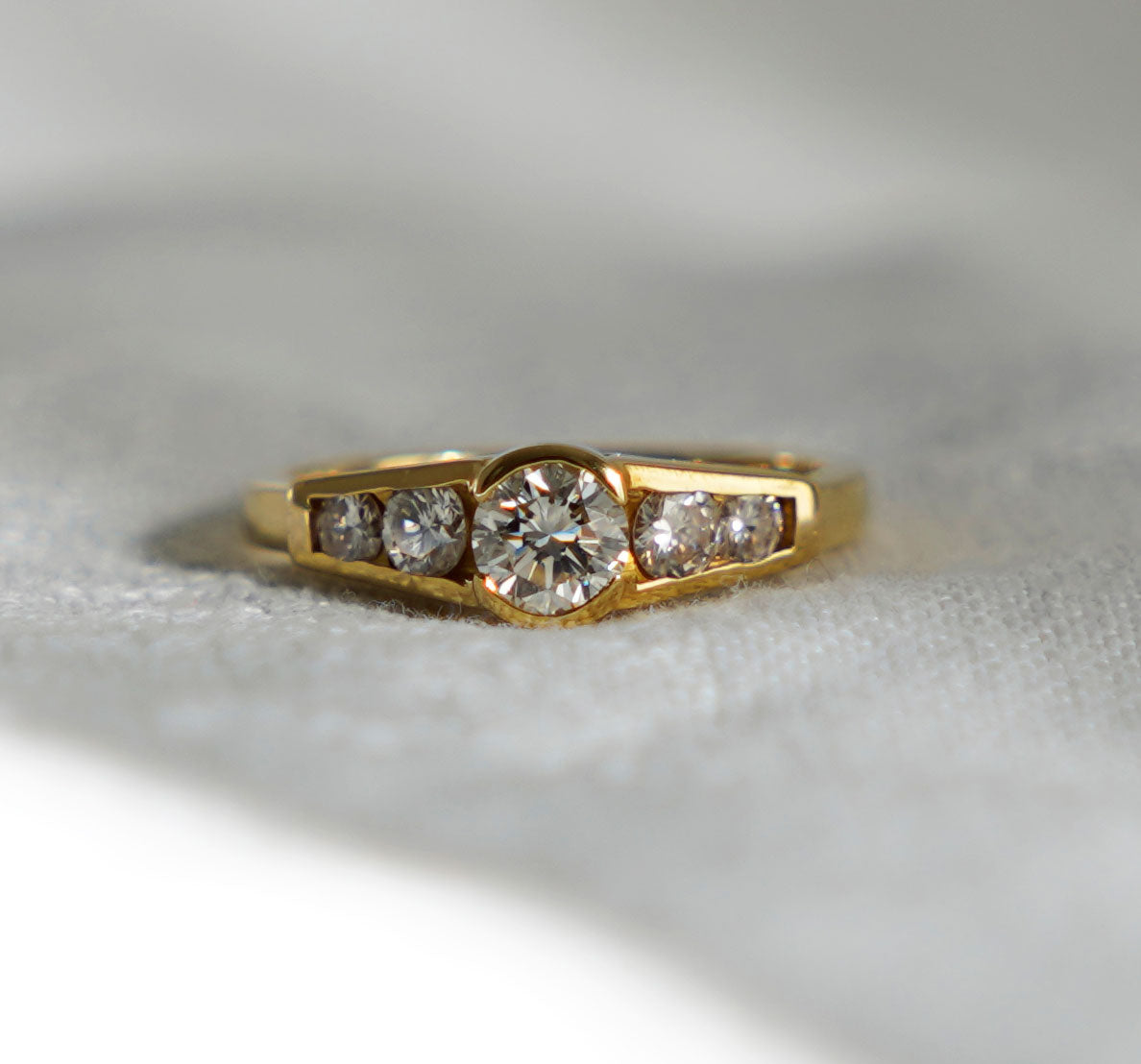 Bague solitaire 5 diamants or jaune 750