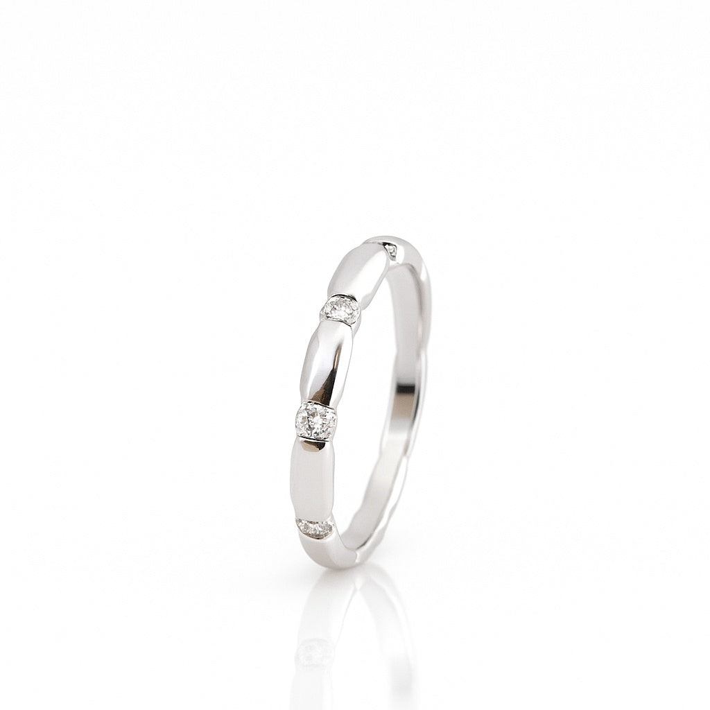 Alliance diamants alternés tour complet or blanc 750 Orest