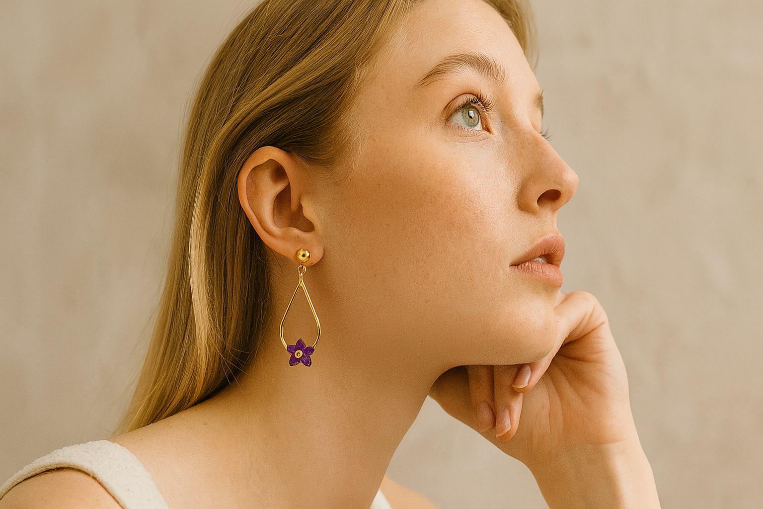 Boucles d’oreilles femme en or et diamant bijoux élégants et tendance