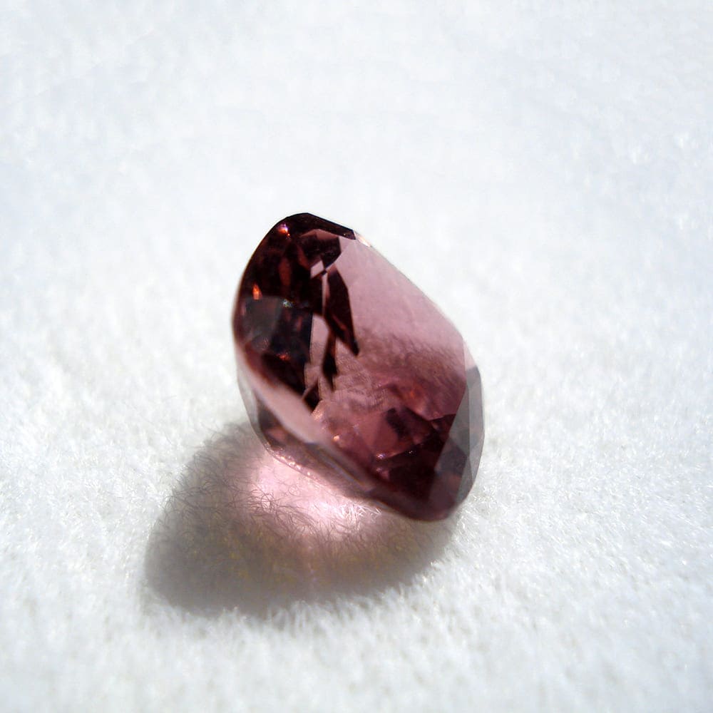 turmalina rosa de talla antigua cuadrada